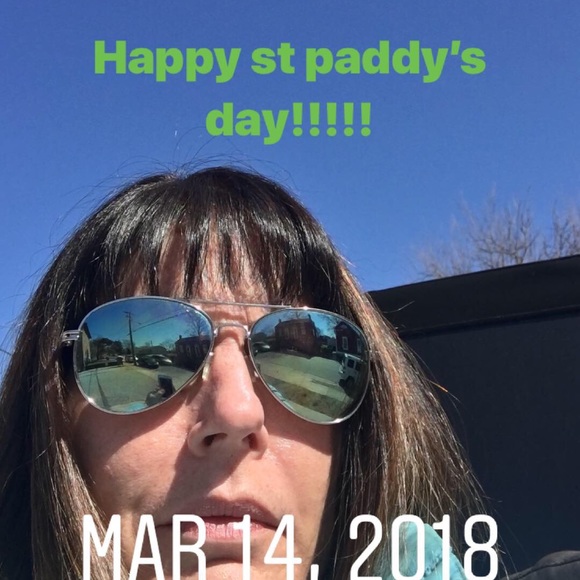 Meet your Posher, Moshi - Picture 2 of 2